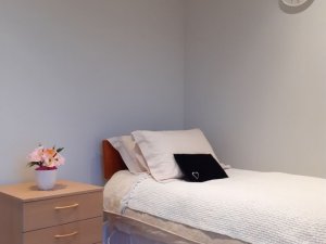 Bedroom Photo 10