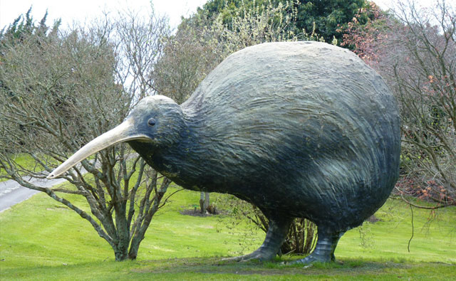 ビッグキウイバードオブジェ