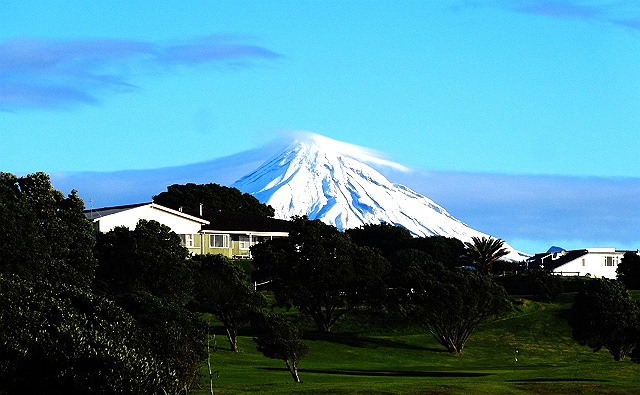 タラナキ登山