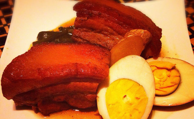 黒ビールで「ラフテー風」豚バラ肉の煮込み