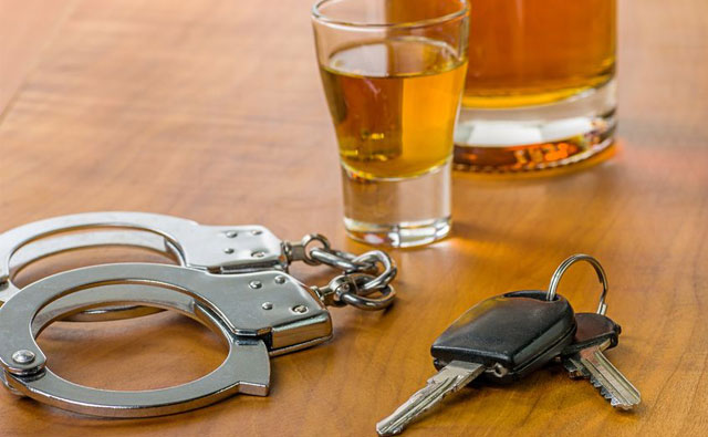 飲んだら乗るな！ニュージーランドではどの位のアルコールを飲んで運転しても大丈夫？