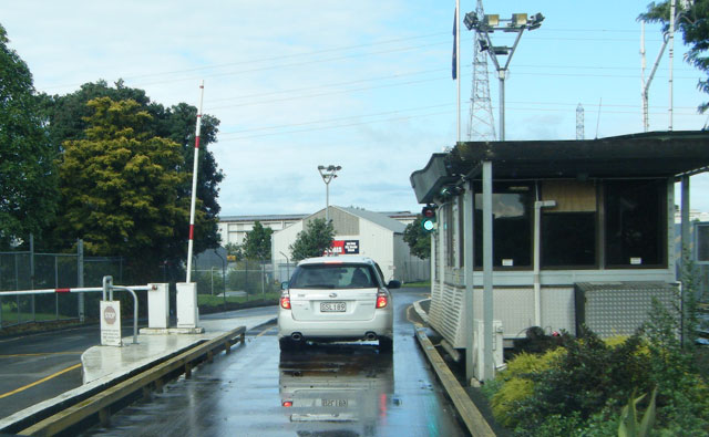車の重さを量る